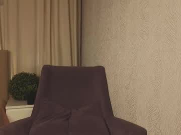 Zarabeckett Chaturbate stream image from April 27, 2025