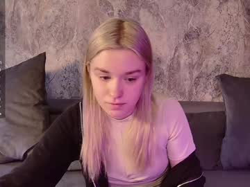 Candy4cam Chaturbate stream image from April 27, 2025