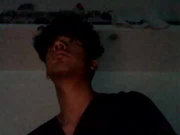 Mangopitudo Chaturbate stream image from April 27, 2025