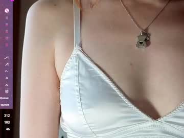 Little_Ffiona Chaturbate stream image from April 27, 2025