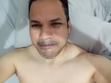 Revi1234 Chaturbate stream image from April 27, 2025