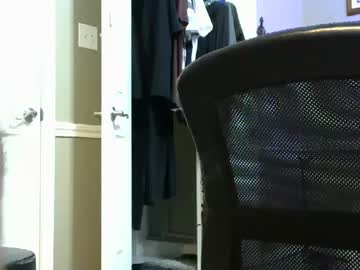 Johnnyfatcock Chaturbate stream image from April 27, 2025
