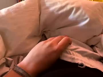 Spain20011 Chaturbate stream image from April 27, 2025