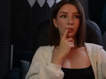 Malyshkaaa22 Chaturbate stream image from April 27, 2025