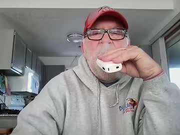 Curo69 Chaturbate stream image from April 27, 2025