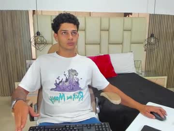 Rickbenett Chaturbate stream image from April 27, 2025