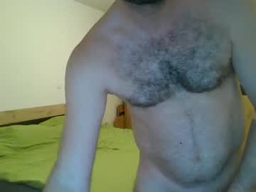 Snickers_82 Chaturbate stream image from April 27, 2025
