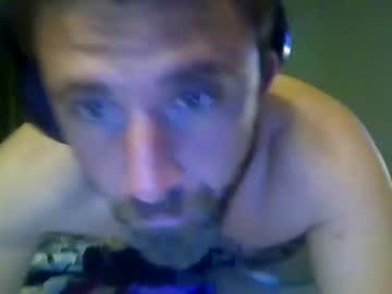 Daddeecumbackplz Chaturbate stream image from April 27, 2025