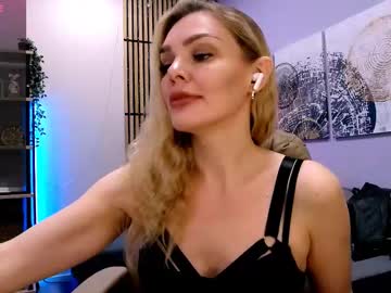 Monicharm Chaturbate stream image from April 27, 2025