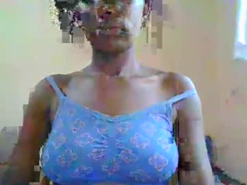 Small_8 Chaturbate stream image from April 27, 2025