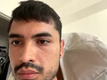Dgutxxx Chaturbate stream image from April 27, 2025