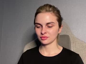 Kiss_Alina_Kiss Chaturbate stream image from April 27, 2025