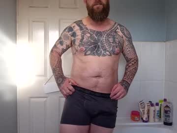 Beardedtattedguy Chaturbate stream image from April 27, 2025