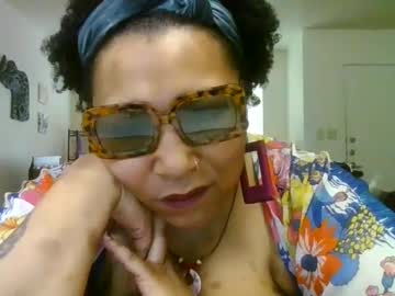 Daniellatriplex Chaturbate stream image from April 27, 2025