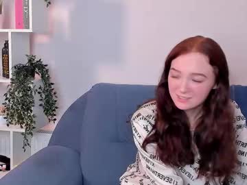 Blissfarabee Chaturbate stream image from April 27, 2025