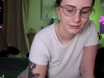 Miiasma_Xx Chaturbate stream image from April 27, 2025