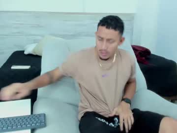 Fenix77_ Chaturbate stream image from April 27, 2025