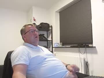 Henrikrp1971 Chaturbate stream image from April 27, 2025