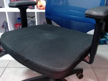 Oftamon21 Chaturbate stream image from April 27, 2025