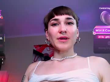 Foxrinehelen Chaturbate stream image from April 27, 2025