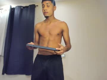 Jhoi_Broda24 Chaturbate stream image from April 27, 2025