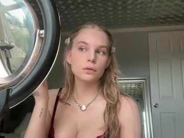 Alexkelseyxox Chaturbate stream image from April 27, 2025