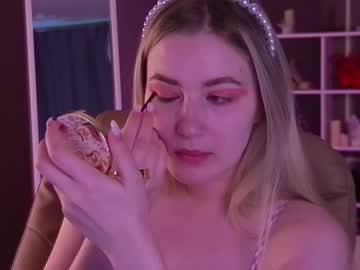 Elina_Nortas Chaturbate stream image from April 28, 2025