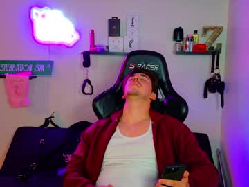 Zach_Rhyder Chaturbate stream image from April 28, 2025