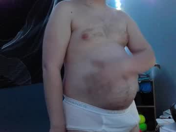 Gutlvr Chaturbate stream image from April 28, 2025