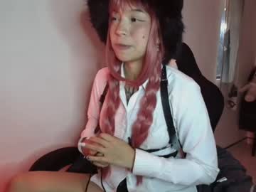 Cherrywitchy Chaturbate stream image from April 28, 2025
