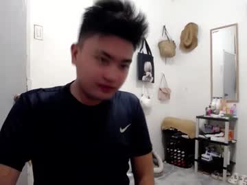 Xxhotloyd_Cummerx Chaturbate stream image from April 28, 2025