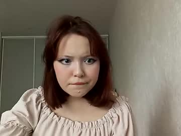 Velvetlara Chaturbate stream image from April 28, 2025
