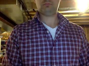 Bigdickshowoff9877 Chaturbate stream image from April 28, 2025