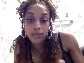 Canella7love Chaturbate stream image from April 28, 2025