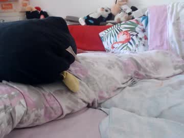 Lovelywoman22 Chaturbate stream image from April 28, 2025