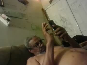 Itsme94544 Chaturbate stream image from April 28, 2025