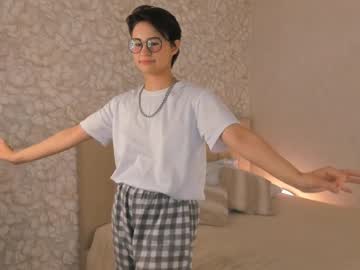 Julianaeells Chaturbate stream image from April 28, 2025