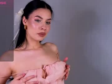 Rarerene Chaturbate stream image from April 28, 2025