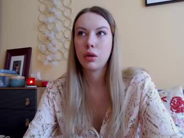 Scarlettford Chaturbate stream image from April 28, 2025