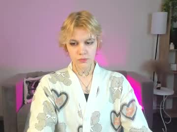 Whitebliss Chaturbate stream image from April 28, 2025