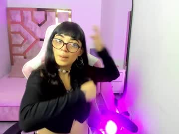 Amelie_Rousseau_ Chaturbate stream image from April 28, 2025