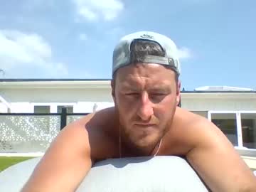 Britbull18 Chaturbate stream image from April 28, 2025