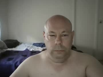 Johnypatrickxxx Chaturbate stream image from April 28, 2025