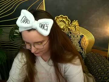 Magicpeachhs Chaturbate stream image from April 28, 2025