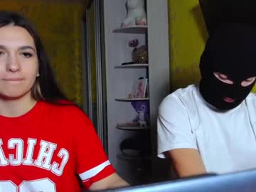 Molly_And_Liam Chaturbate stream image from April 28, 2025