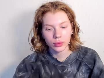 Stellaswen Chaturbate stream image from April 28, 2025
