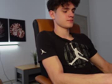Brad_Holloway Chaturbate stream image from April 28, 2025