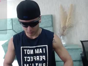 Brandoncolee Chaturbate stream image from April 28, 2025
