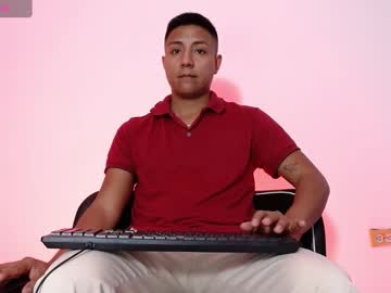 Dereck14c Chaturbate stream image from April 28, 2025