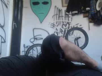 Everytimeienduphere Chaturbate stream image from April 28, 2025